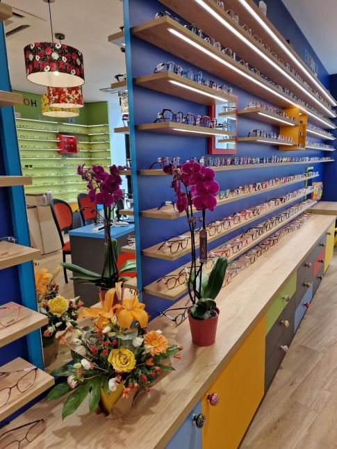 Découvrez un grand choix de lunettes chez votre opticien Chamard à l'Arbresle Découvrez un grand choix de lunettes chez votre opticien Chamard à l'Arbresle